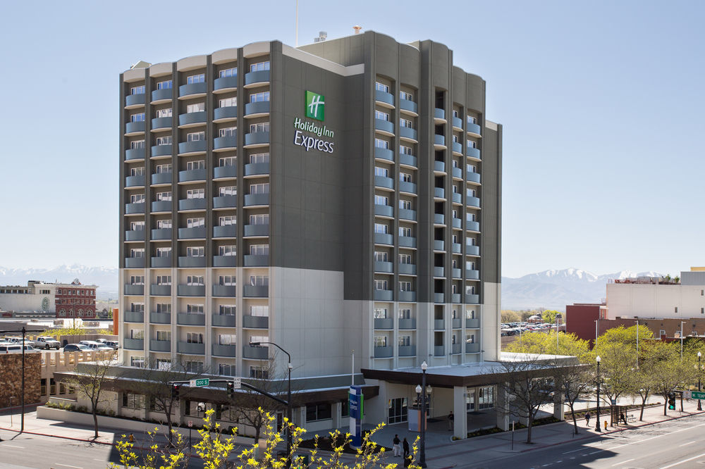 Holiday Inn Express & Suites Coldwater By Ihg Buitenkant foto